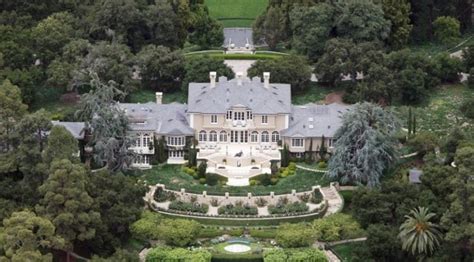 20 Photos of Oprah Winfrey’s $90 Million Montecito Home .